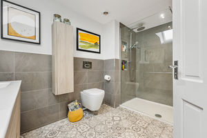 En-suite (Bed 1)- click for photo gallery